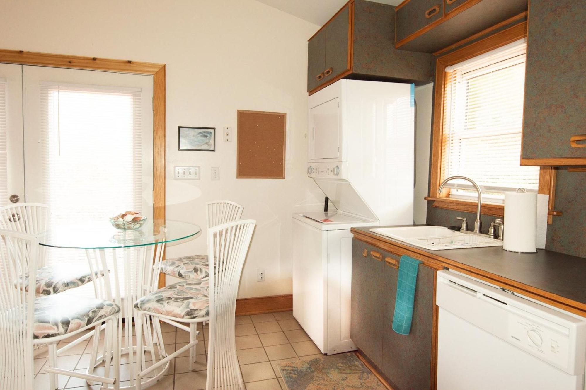 Upstairs 1Br Beach Apartment In The Heart Of The Vibe District 5 Minute Stroll To Beach 1480 バージニアビーチ エクステリア 写真